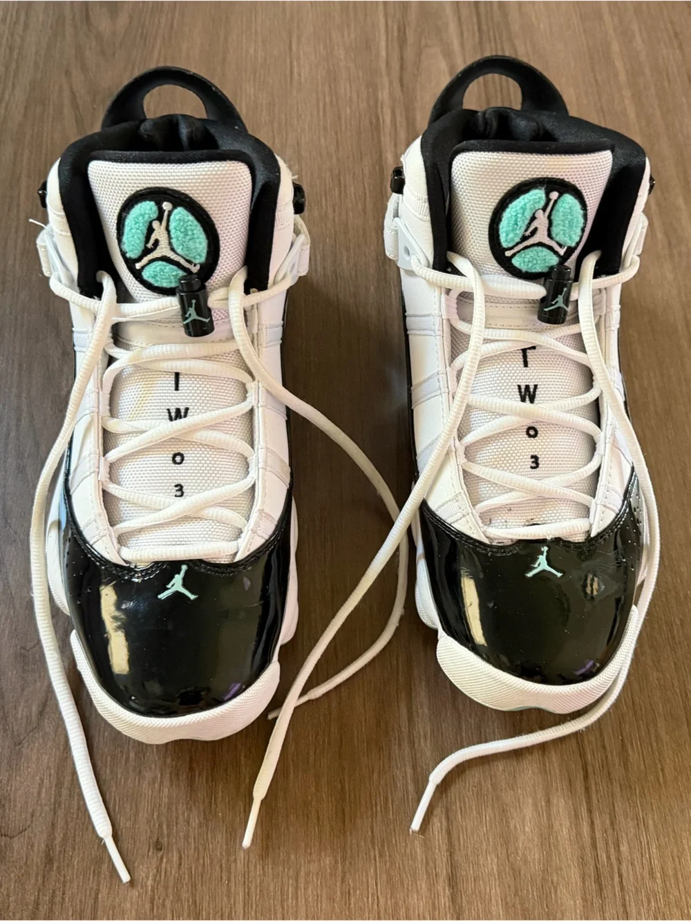 Nike Jordan 6 Rings Men Basketball Sneakers in White, Black & Teal size 9.5